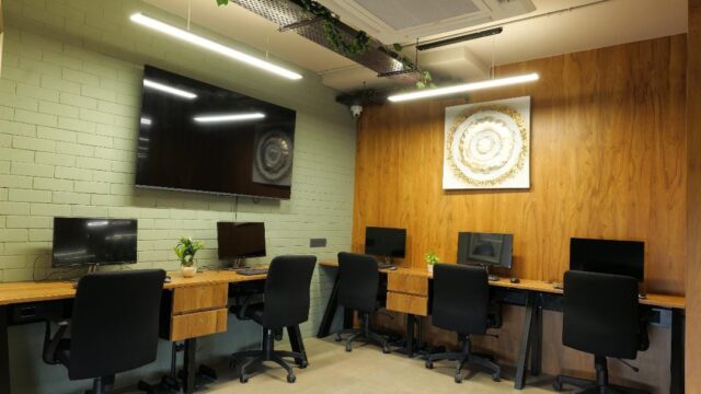 Office for Rent in Ellis bridge Ahmedabad