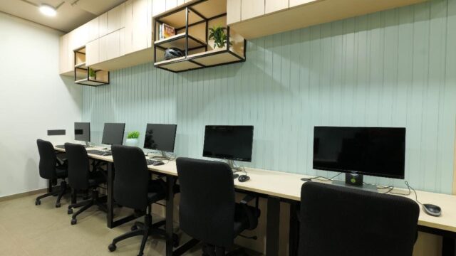 Office for Rent in Ellis bridge Ahmedabad