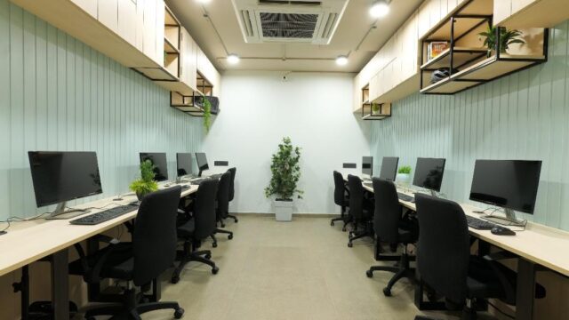 Office for Rent in Ellis bridge Ahmedabad